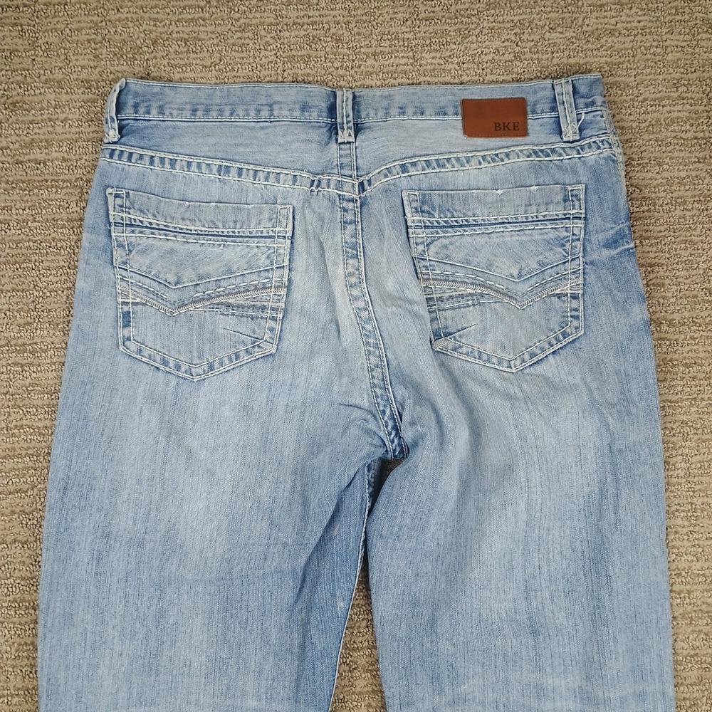 BKE Tyler Jeans Mens 35x31 Light Wash Relaxed Straight Distressed Denim Mint - Picture 8 of 9